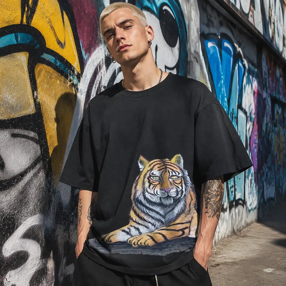 Zhang Shixian Lion artist collaboration printed T-shirt lifestyle view one